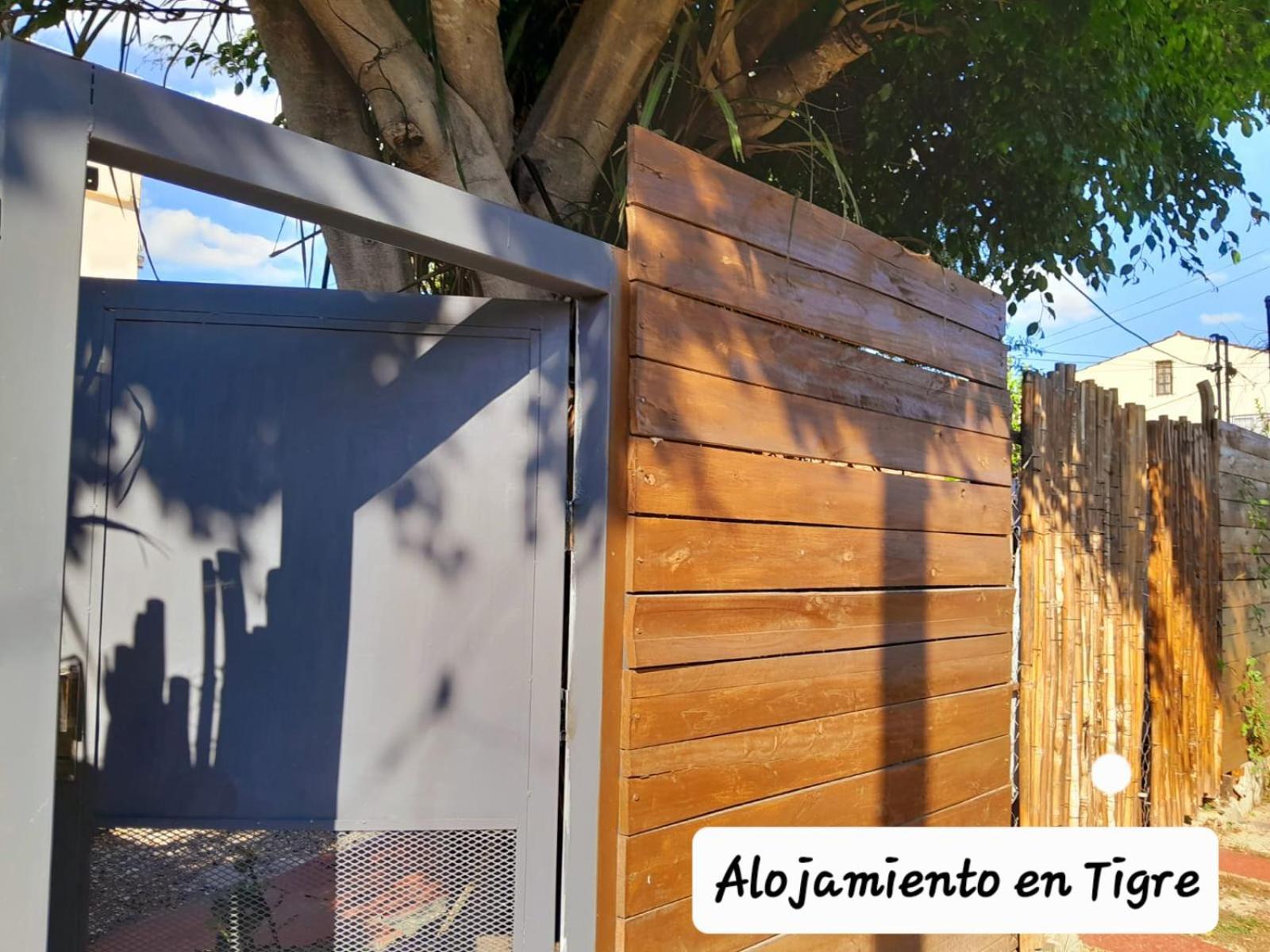 Hotel Alojamiento En Tigre Buenos Aires Esterno foto
